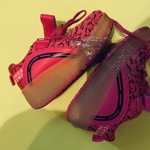 Girls Heelys size 1.5